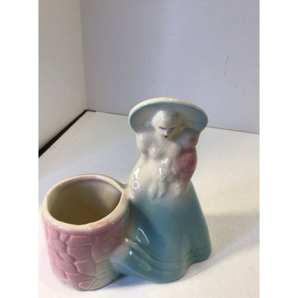 Vintage Ceramic Lady in Hat & Dress at Well Planter - Picture 1 of 4